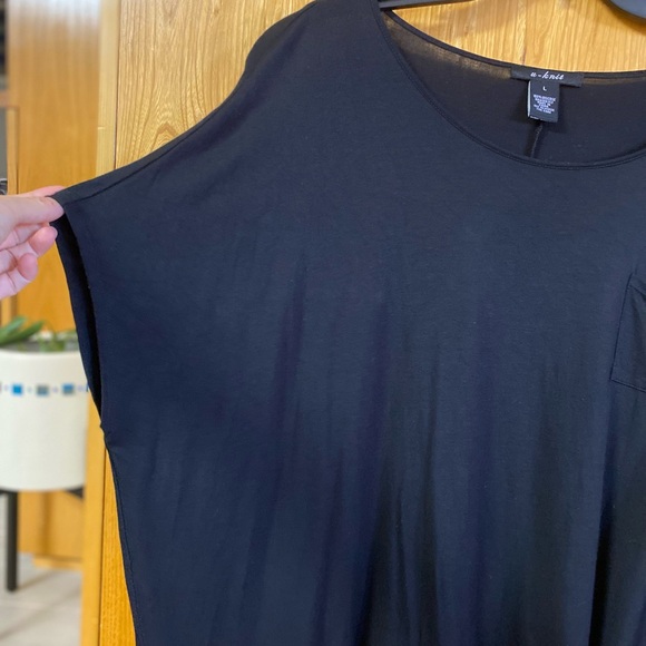 SALE! U-Knit black viscose oversized T-shirt - Picture 4 of 6